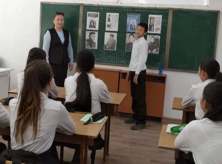 Жаспарға сай 5-11 сыныптар аралығында "Қазақтың текті қыраны-Талғат Бигелдинов" тақырыбында сынып сағаттары өткізілді.